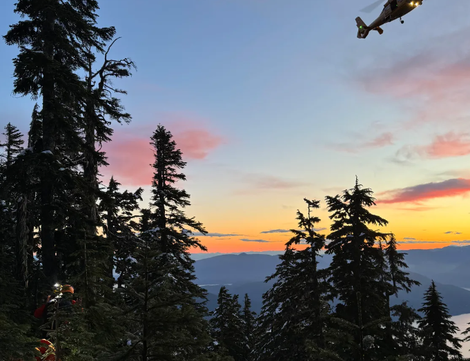 Lion’s Bay Search and Rescue respond to stranded hikers on Mount Brunswick trail