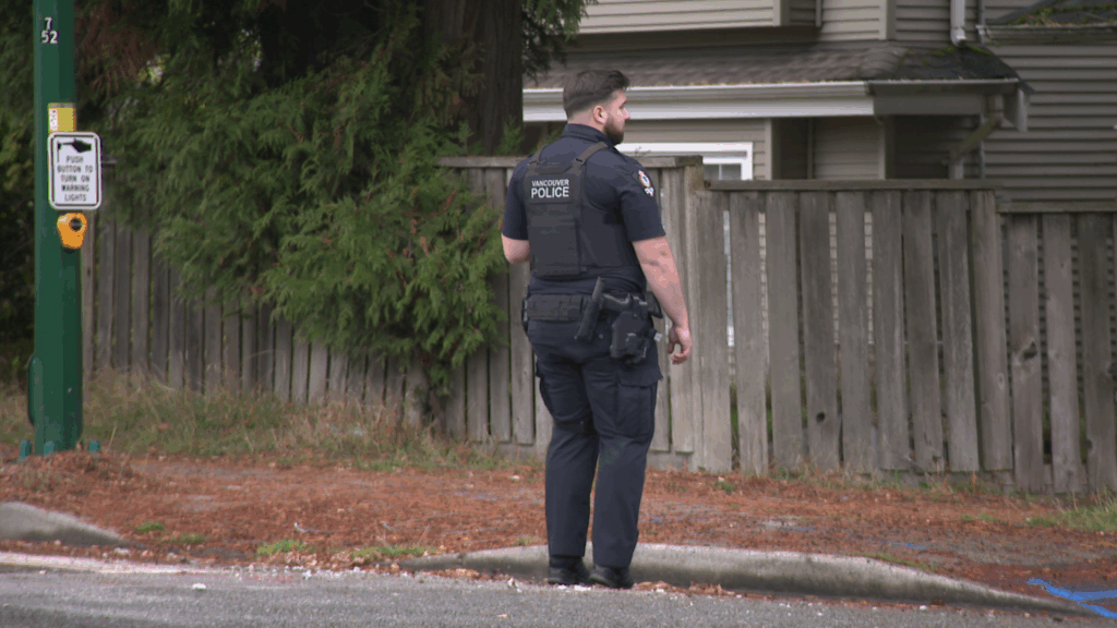 Vancouver police draw guns on man driving his own car, still listed as stolen